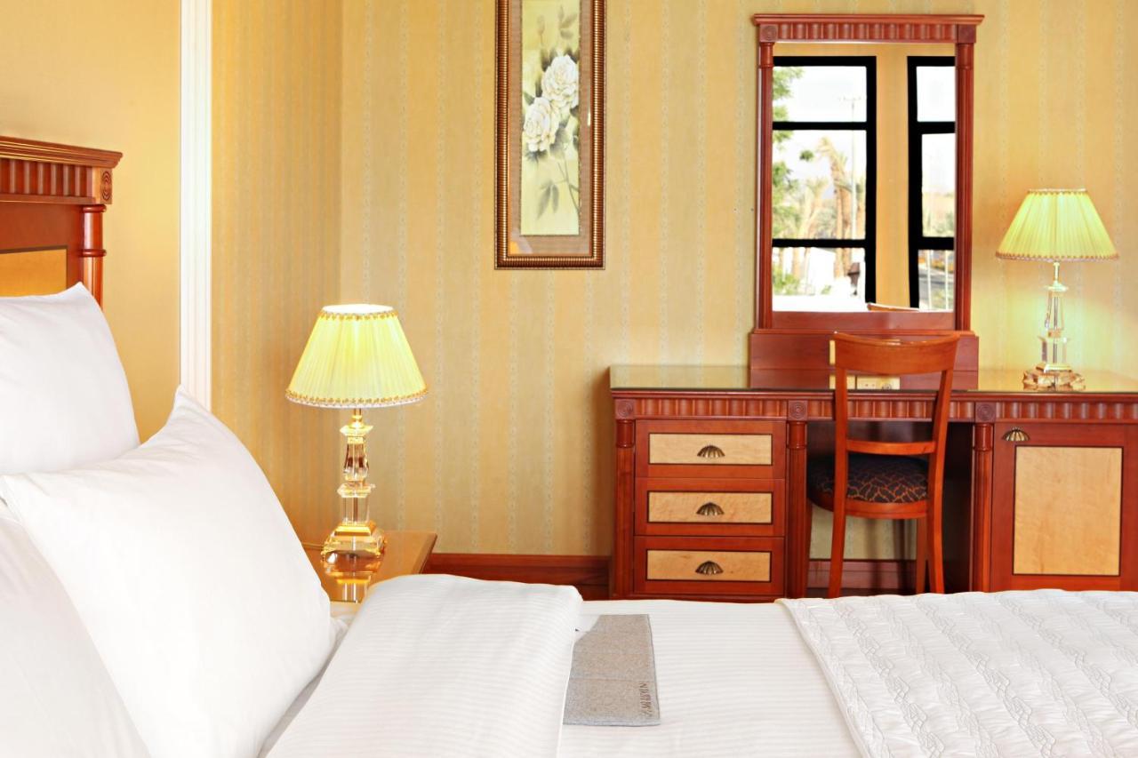 Le Meridien Medina Exterior foto A room at the hotel